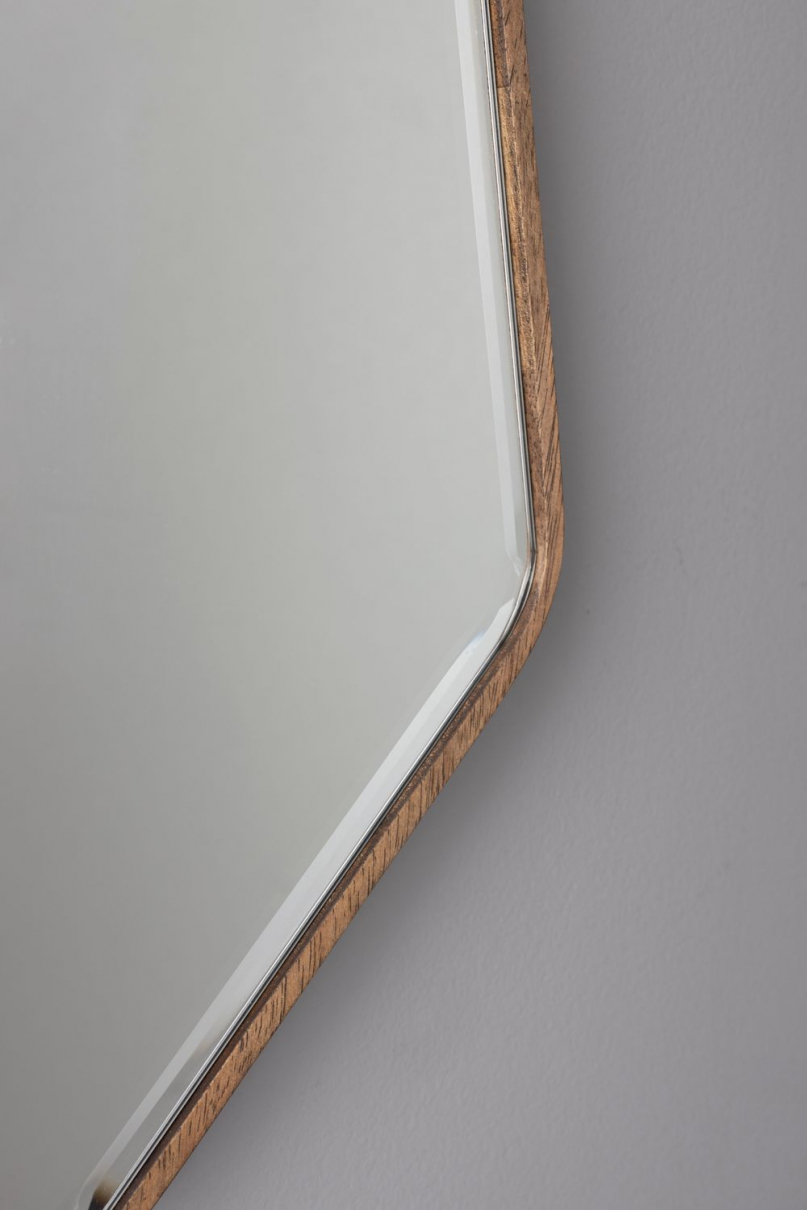 Basil Mirror main product photo no-optimization